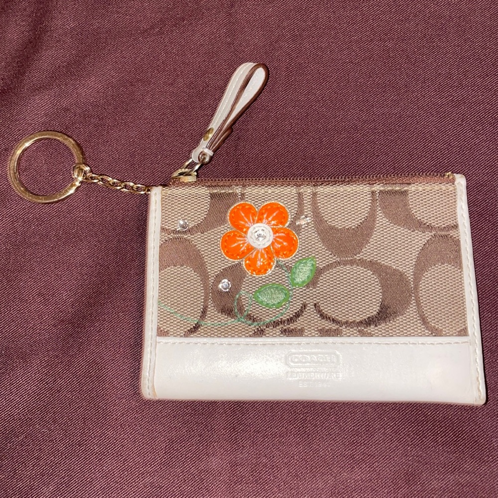 Small Coach credit card and money wallet
